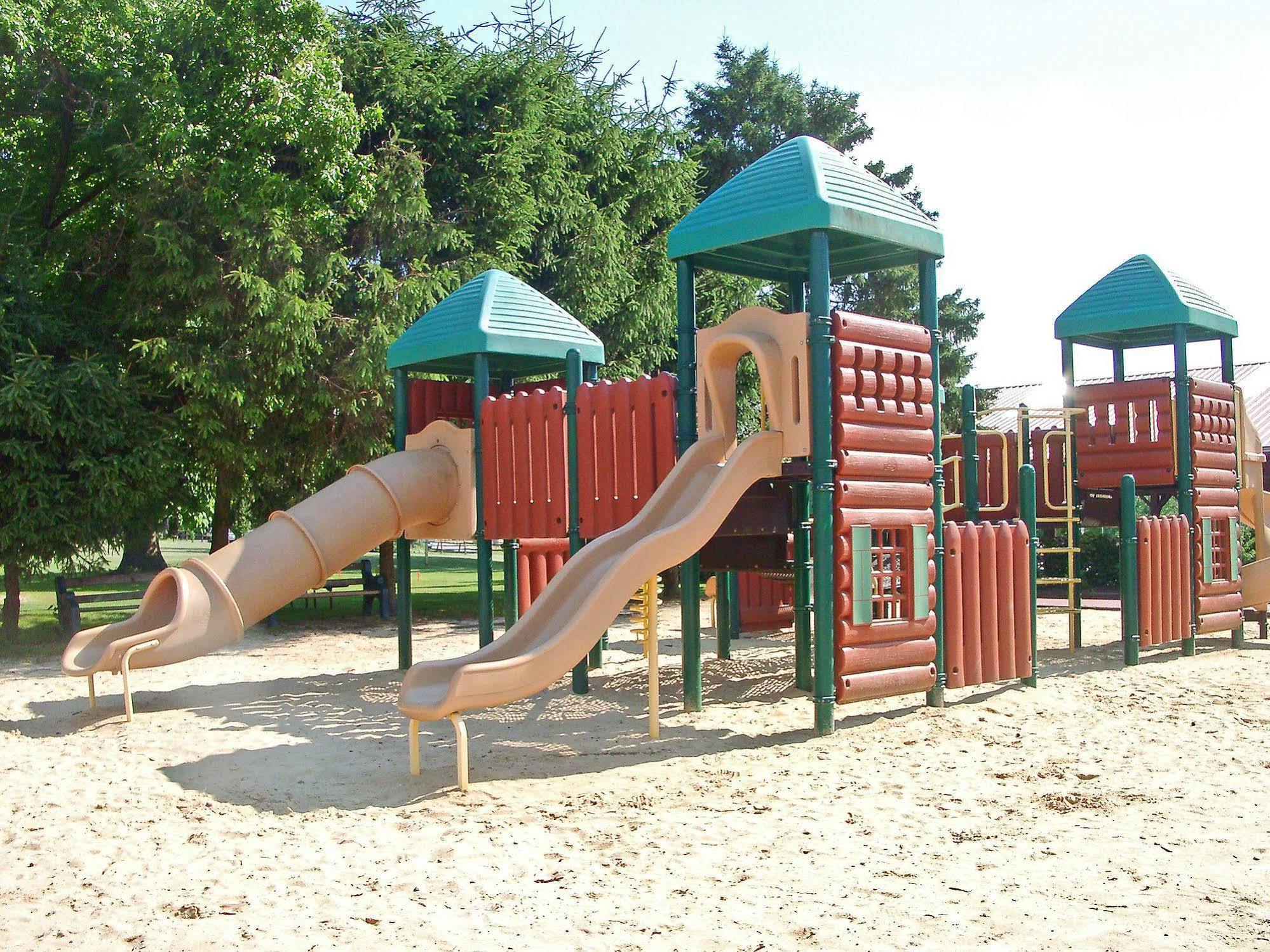 Circle M Rv & - 2*